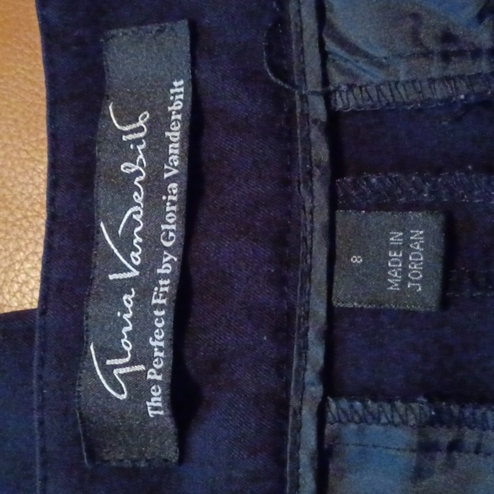 -- Gloria Vanderbilt Deep Black Trousers - Picture 4 of 7